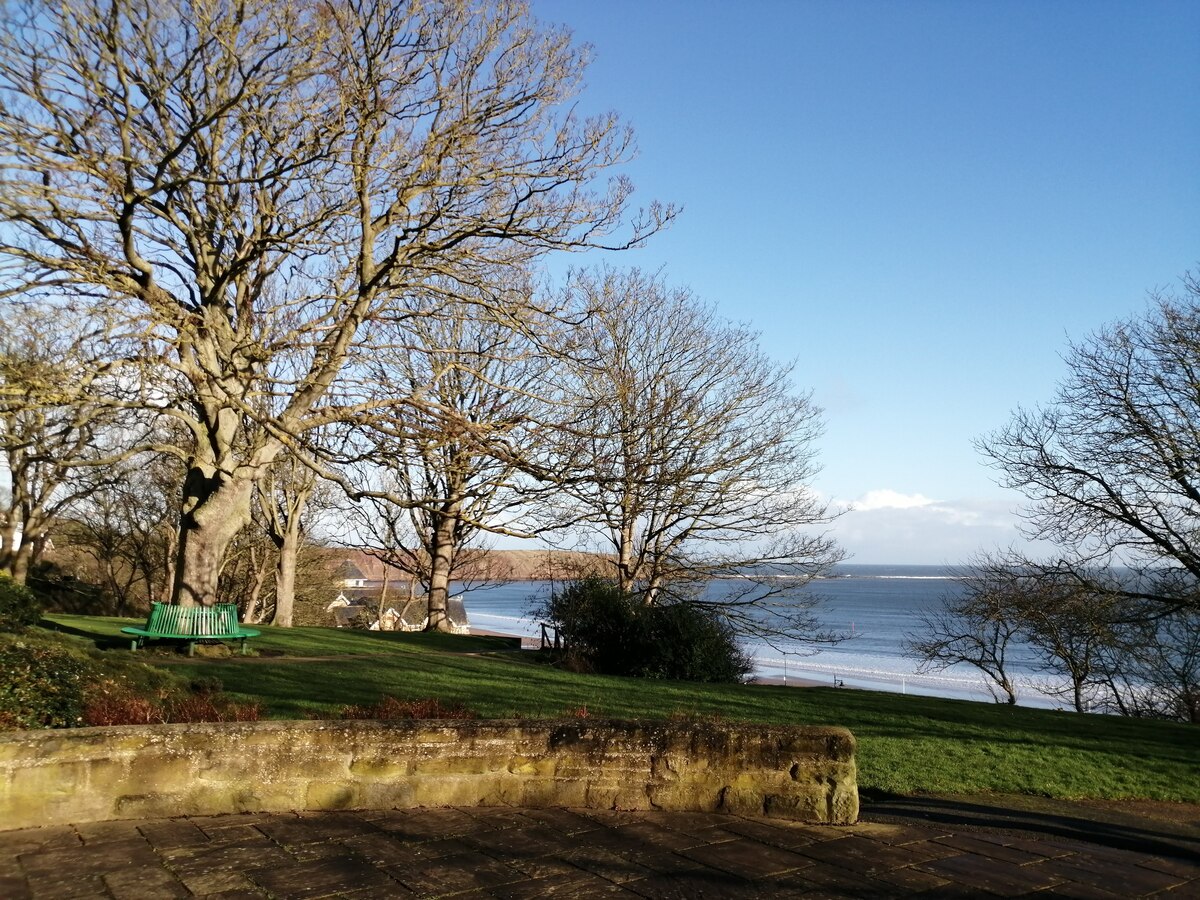 Evron Centre Overlooking Filey Bay